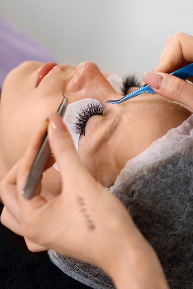 Eyelash Lift and Extensions